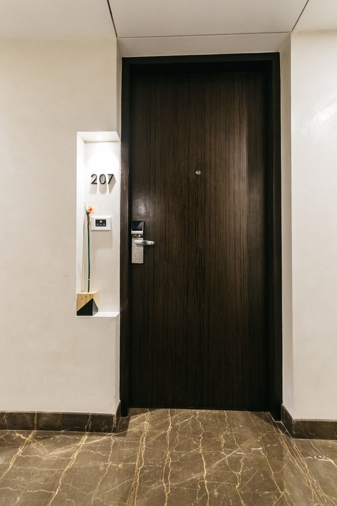 เดอะ รอยัล ซีเนต เรซ คอร์ส โร้ด Hotel บังกาลอร์ ภายนอก รูปภาพ