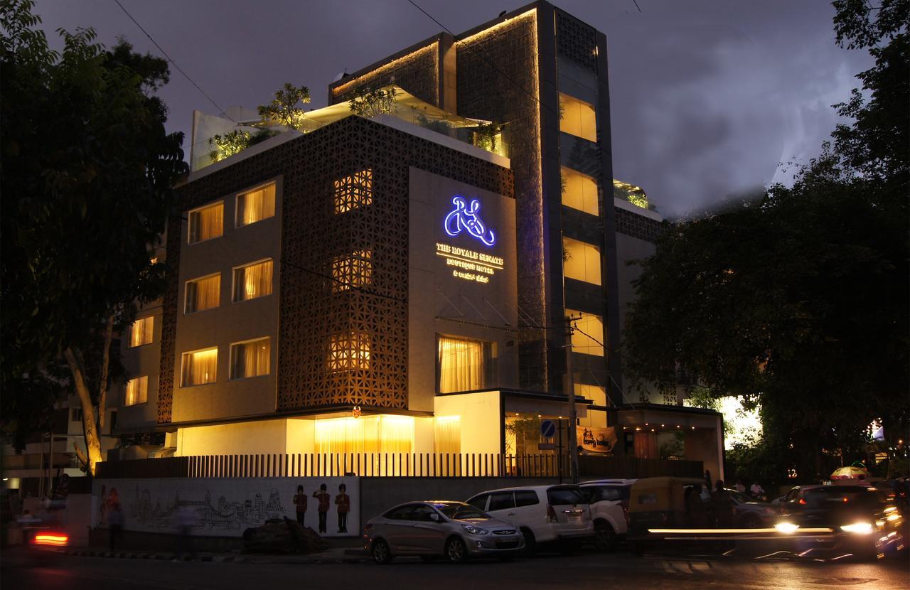 เดอะ รอยัล ซีเนต เรซ คอร์ส โร้ด Hotel บังกาลอร์ ภายนอก รูปภาพ