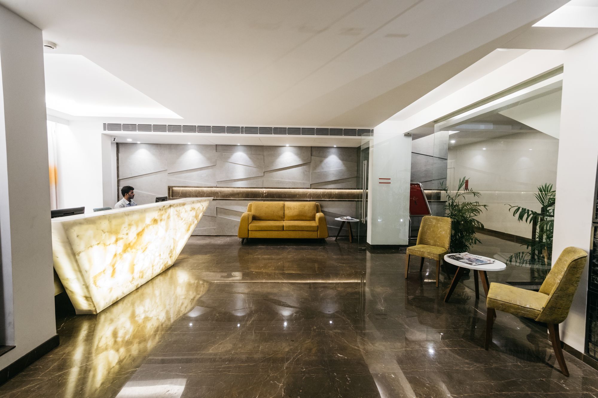 เดอะ รอยัล ซีเนต เรซ คอร์ส โร้ด Hotel บังกาลอร์ ภายนอก รูปภาพ